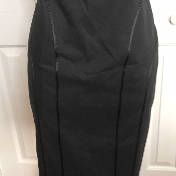 Fitted black strapless dress! - Picture 2 of 2